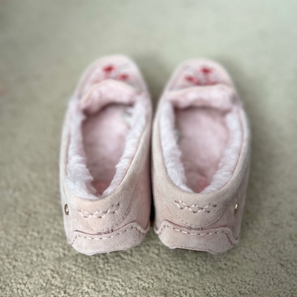 UGG Ansley Blossom Slippers 🌸 BRAND NEW - Picture 2 of 4